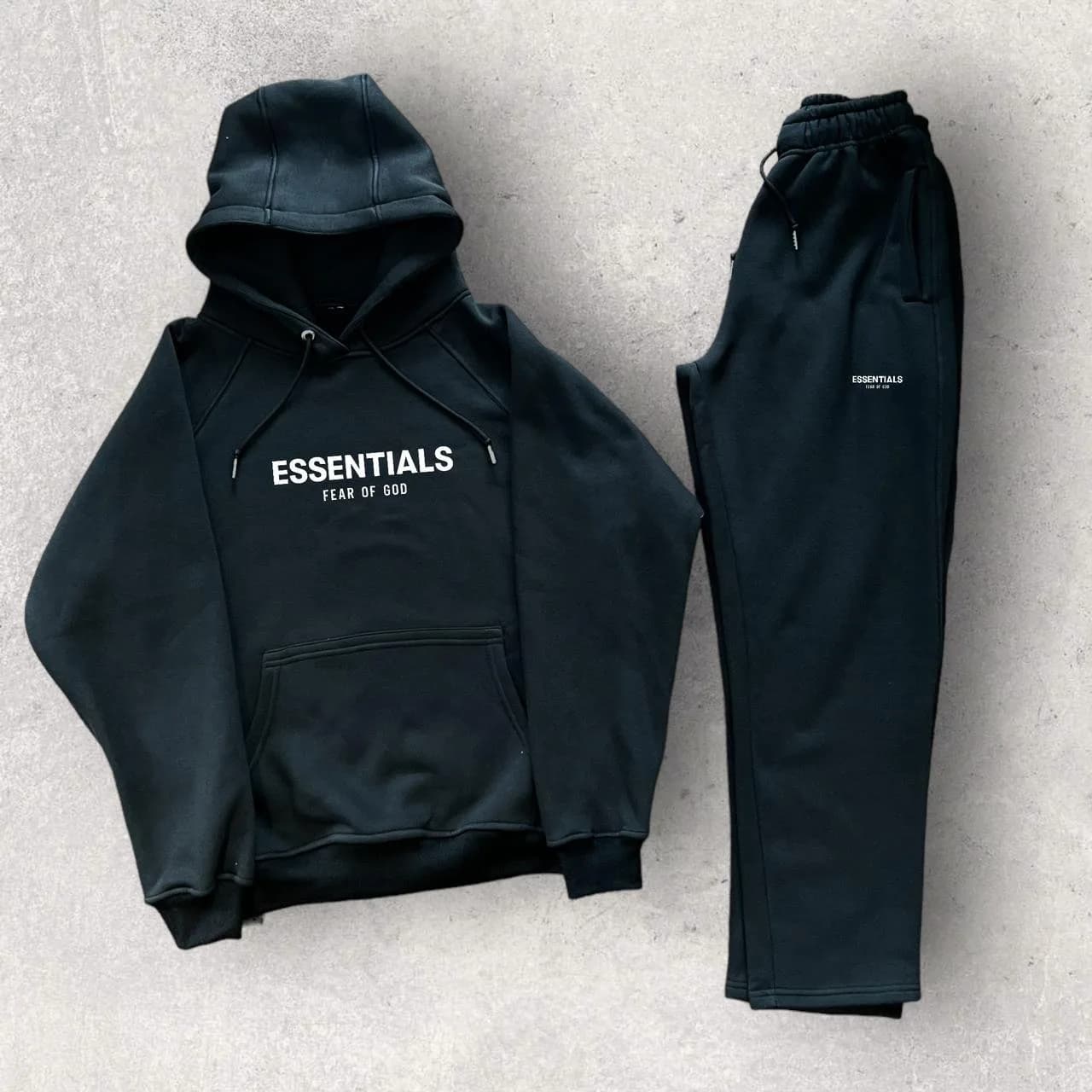 Conjunto essentials black