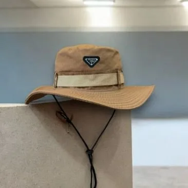Safari prada beige